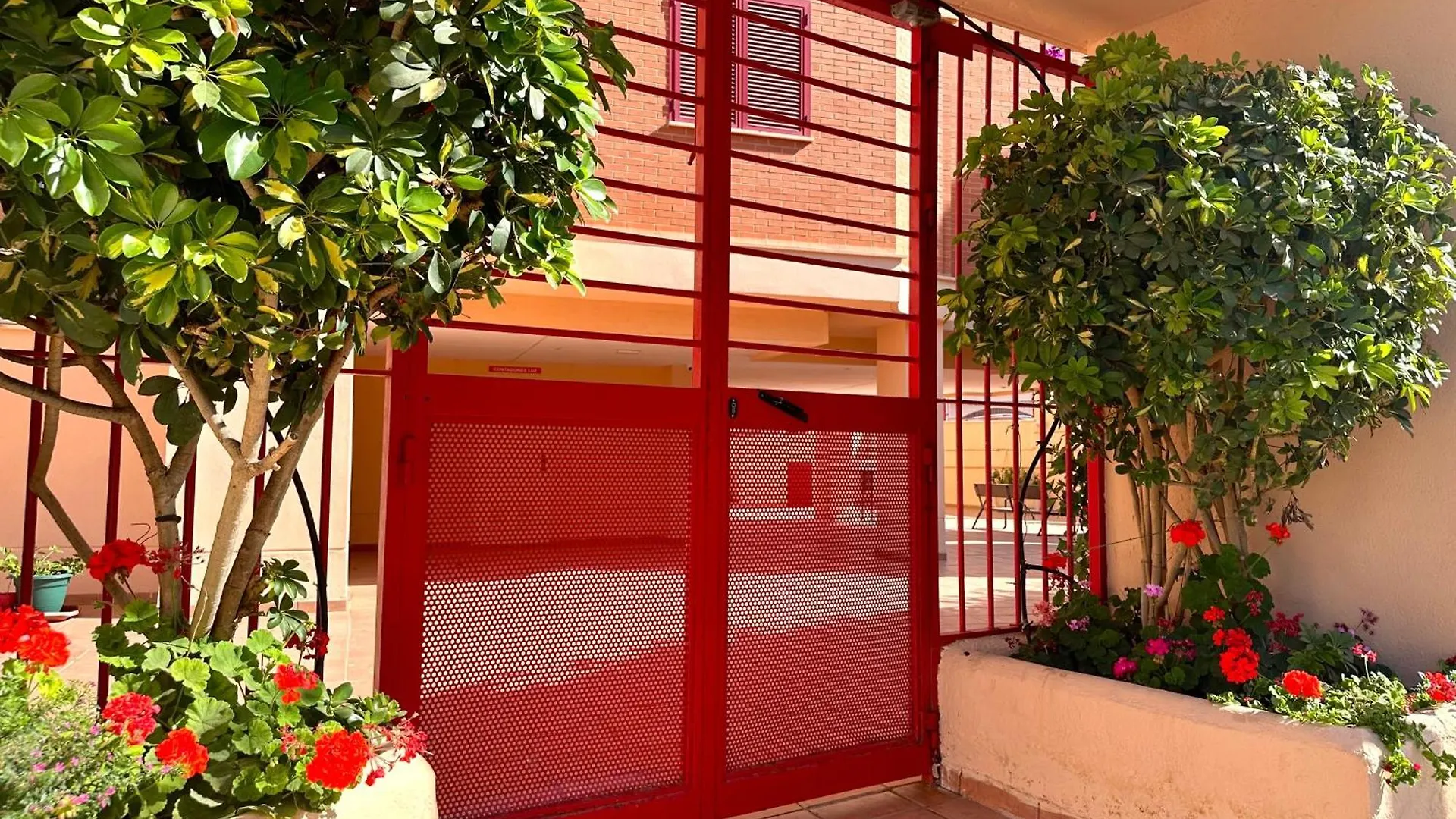 Costa Del Sol Seaside Studio - 5 Mins From Beach Fuengirola Apartment